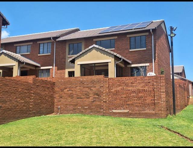 4 BEDROOM DUPLEX FOR SALE IN MOOIKLOOF RIDGE ESTATE